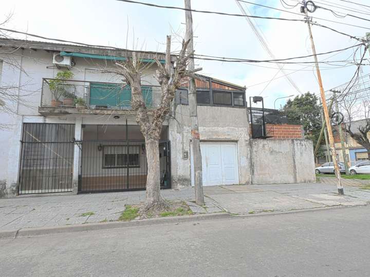 Edificio en venta en 551 - Miguel de Cervantes Saavedra, Buenos Aires