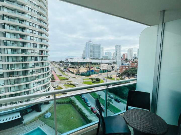 Apartamento en venta en Avenida Chiverta, Punta Del Este