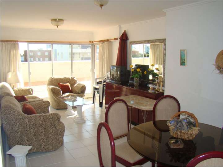 Apartamento en venta en El Mesana (Calle 24), Punta Del Este