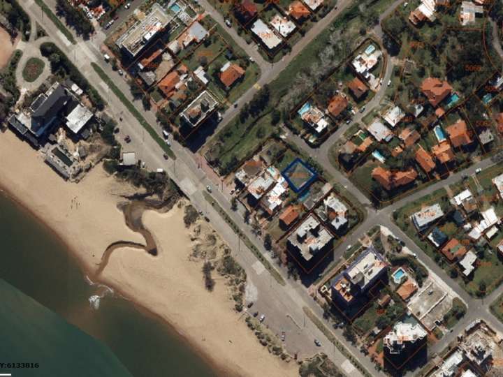 Terreno en venta en Punta Del Este