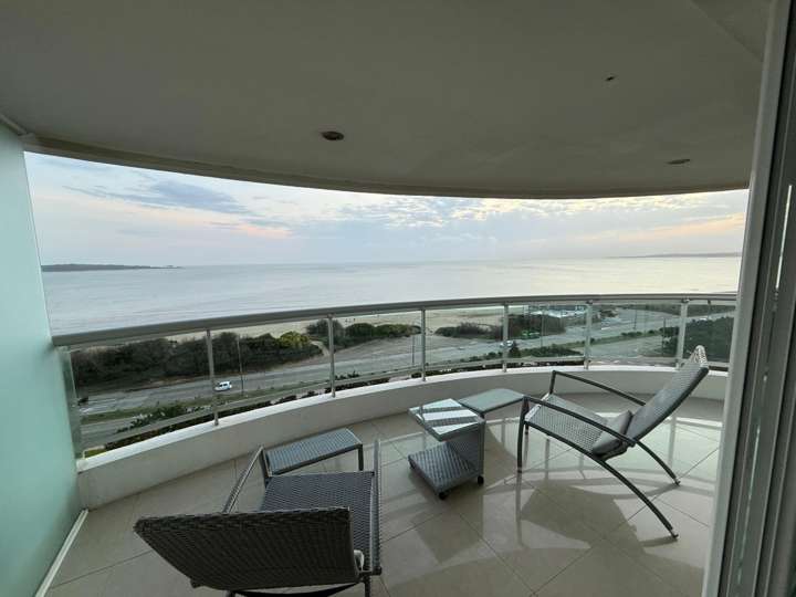 Apartamento en alquiler en Punta Del Este