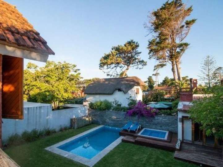 Casa en venta en Rambla Doctor Claudio Williman, Maldonado