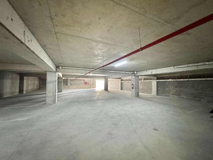 Comercial / Tienda en alquiler en Cecilia Burgueño, Maldonado