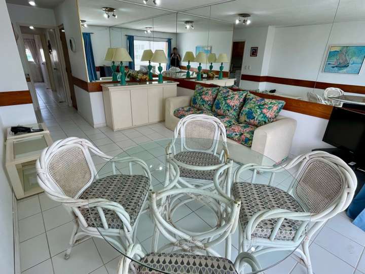 Apartamento en venta en Los Arrecifes (Calle 25), Punta Del Este