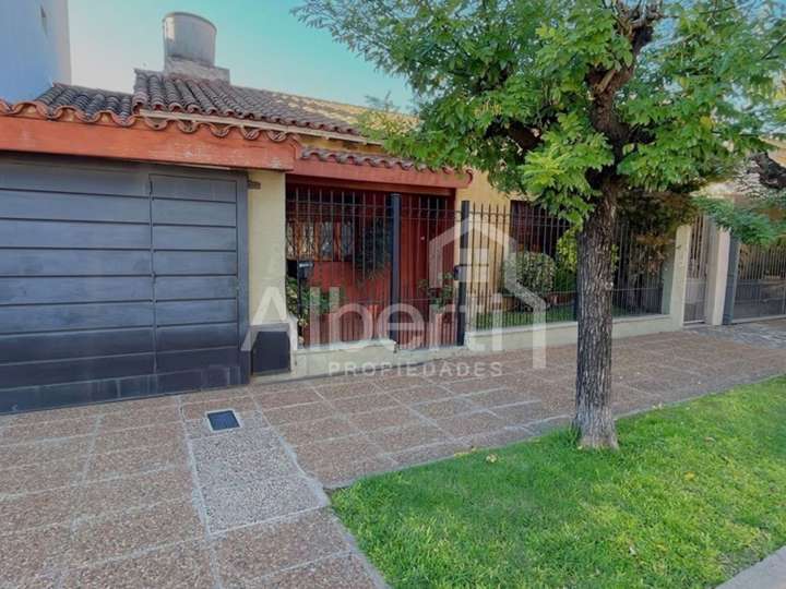 Casa en venta en Puán, 281, Haedo
