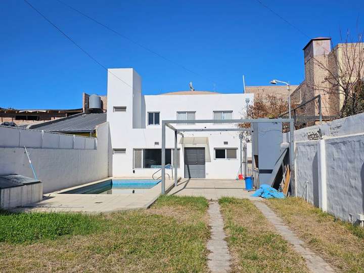 Casa en venta en Uruguay, Río Negro