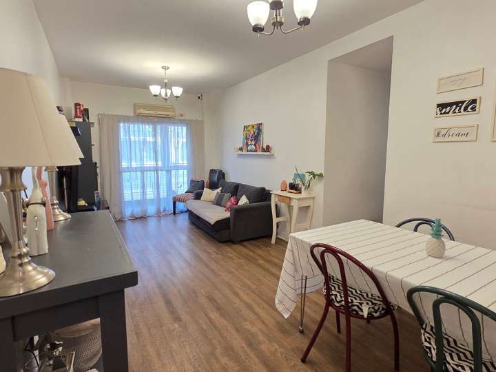 Departamento en venta en Avenida Caseros, 3415, Ciudad Autónoma de Buenos Aires