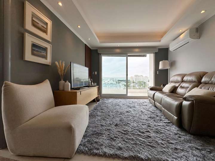 Apartamento en venta en Biarritz, Punta Del Este