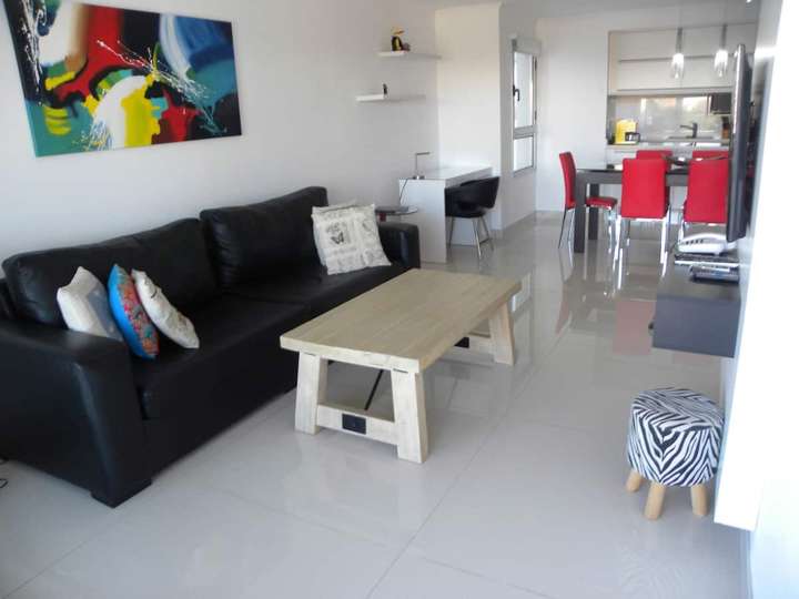 Apartamento en venta en Avenida Orlando Pedragosa Sierra, Punta Del Este