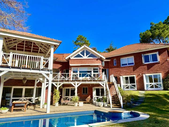 Casa en venta en Avenida Louis Pasteur, San Rafael - El Placer