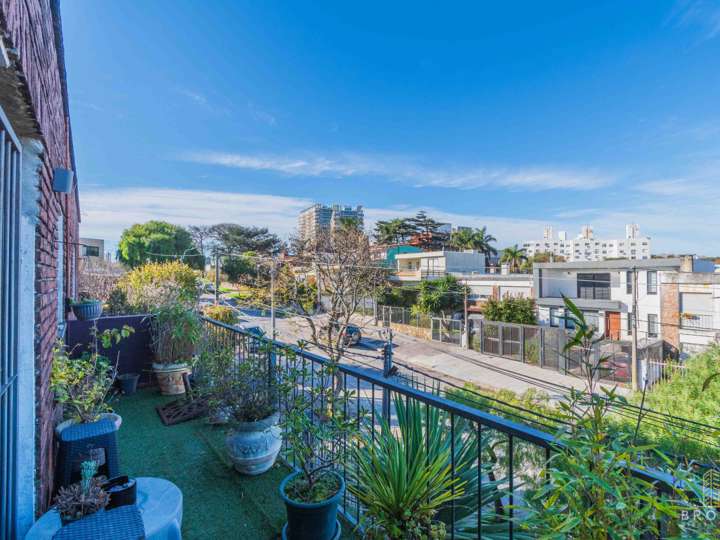 Casa en venta en Yacabu, Montevideo