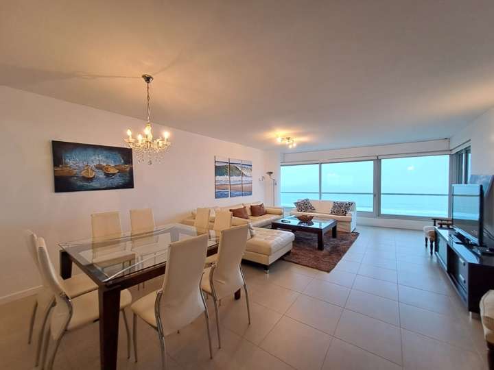 Apartamento en venta en Punta Del Este