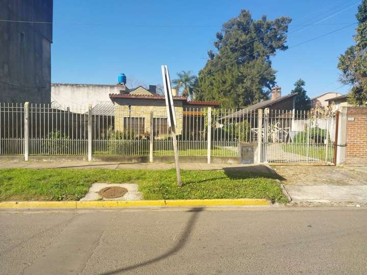 Casa en venta en Camacuá, Buenos Aires