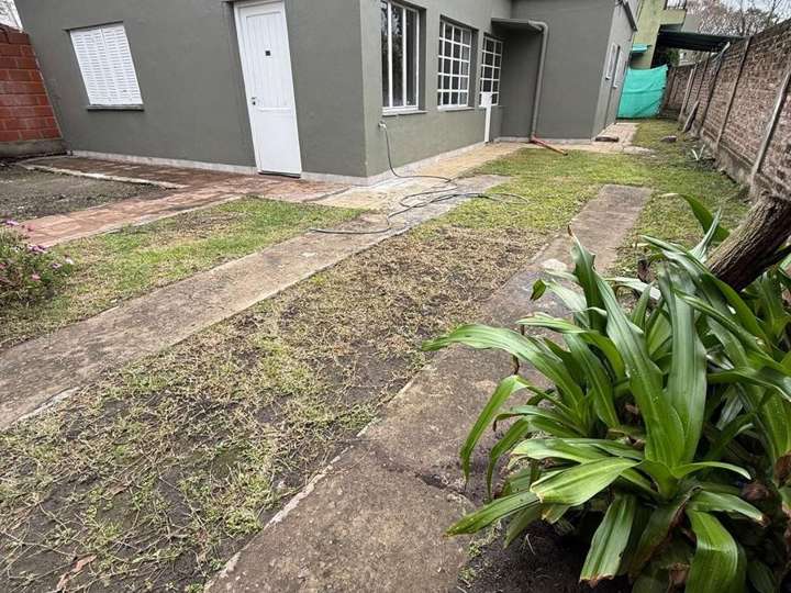 Casa en alquiler en Cayetano Valdez, Villa Tesei