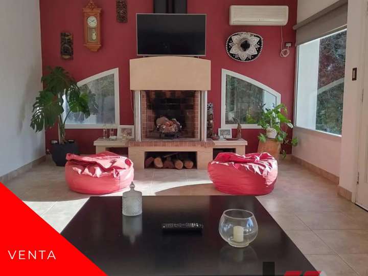 Casa en venta en Almafuerte, Francisco Álvarez