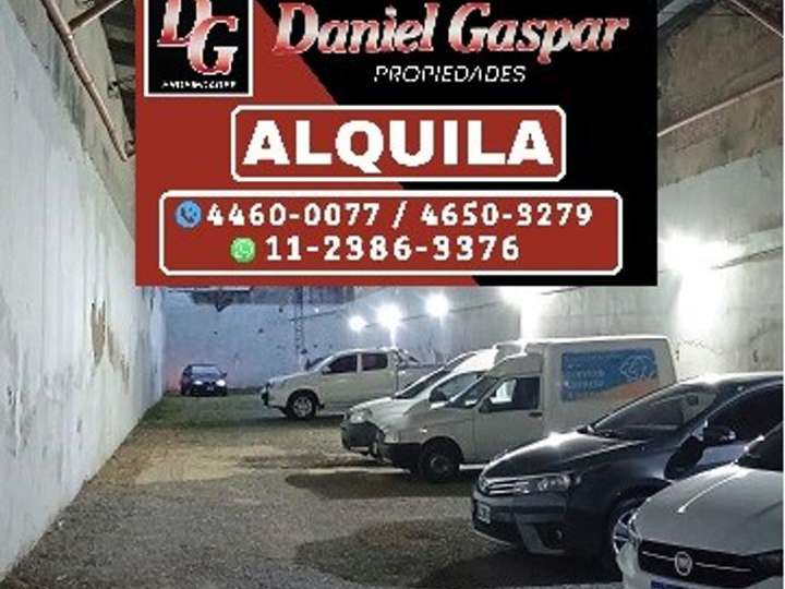 Comercial / Tienda en alquiler en Ferrari, 363, Ciudad Autónoma de Buenos Aires