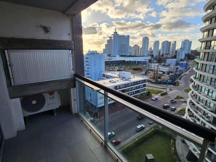 Apartamento en venta en Punta Del Este