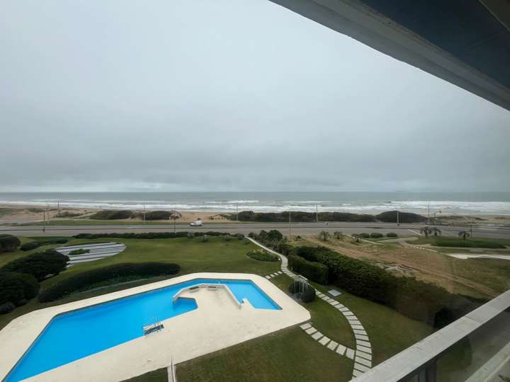 Apartamento en venta en Biarritz, Punta Del Este