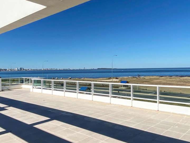 Apartamento en venta en Pinares, Maldonado