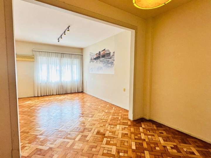 Apartamento en venta en Mercedes, Montevideo