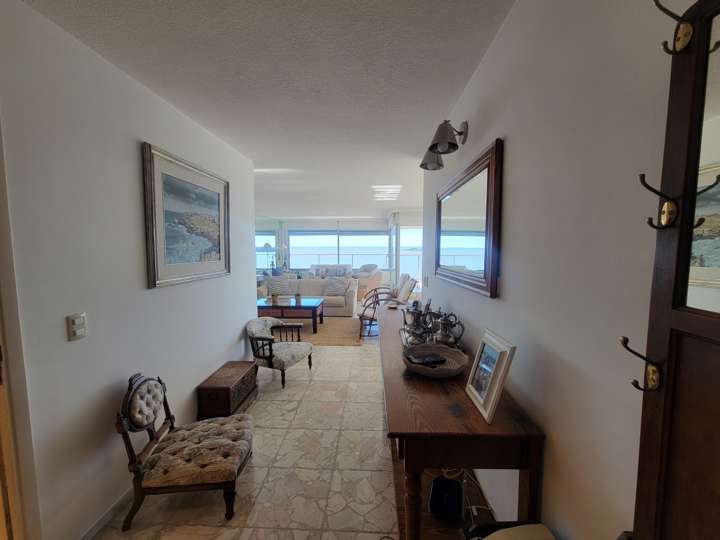 Apartamento en venta en Rambla Doctor Claudio Williman, Maldonado