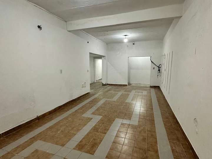 Comercial / Tienda en alquiler en Cabildo, 754, Buenos Aires