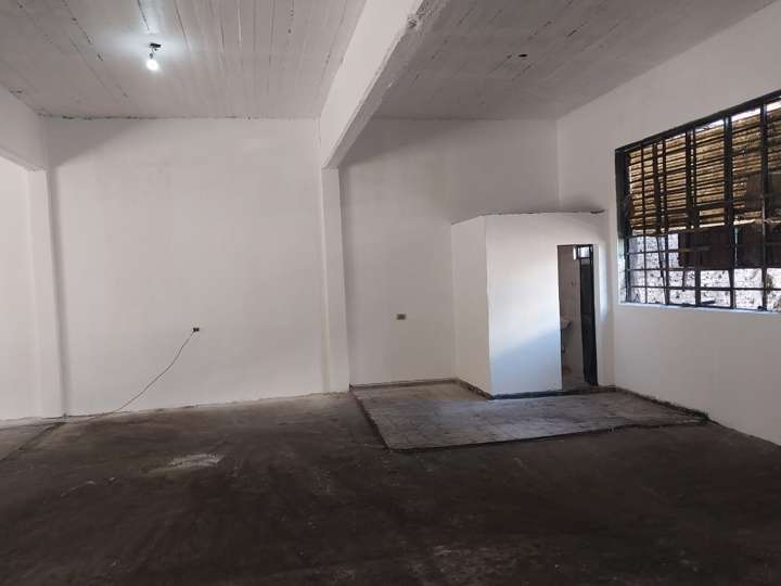 Comercial / Tienda en venta en Avenida Eva Duarte de Perón, Loma Hermosa