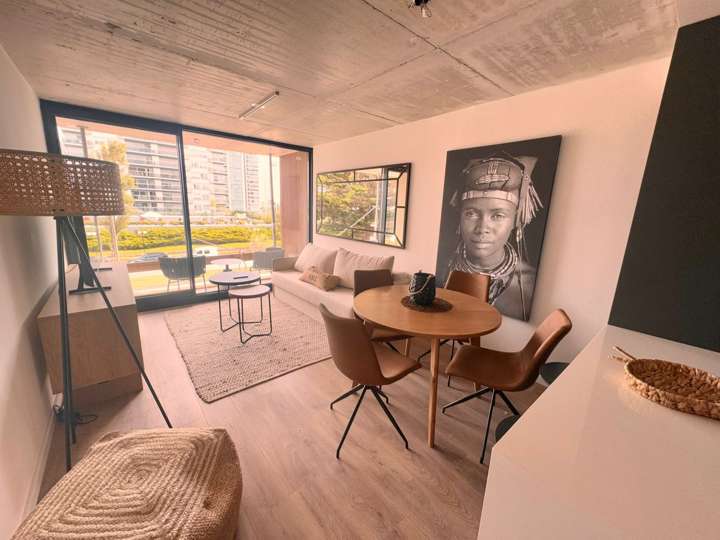 Apartamento en venta en Avenida Chiverta, Punta Del Este
