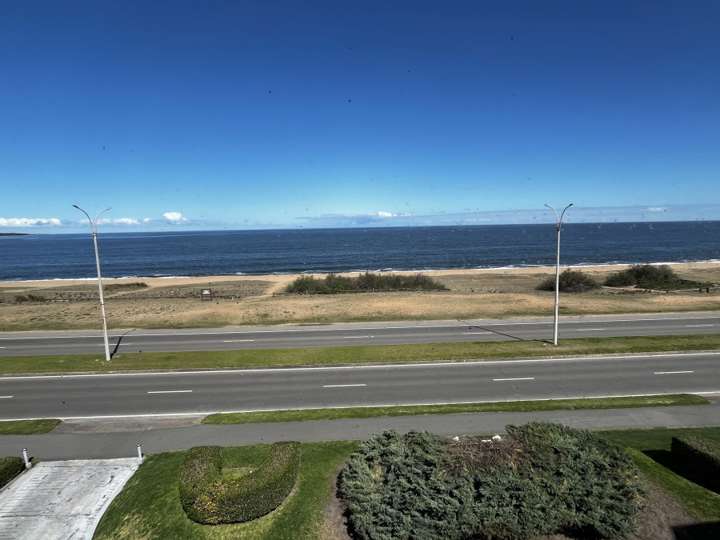 Apartamento en venta en Pinares, Maldonado