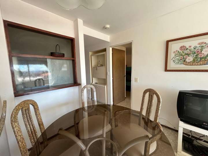 Apartamento en venta en El Mesana (Calle 24), Punta Del Este