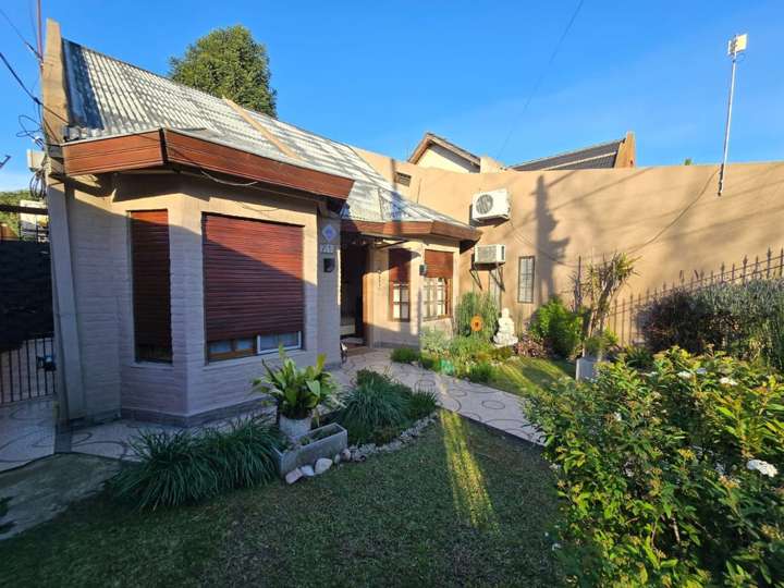 Casa en venta en Francisco Recondo, 744, Buenos Aires