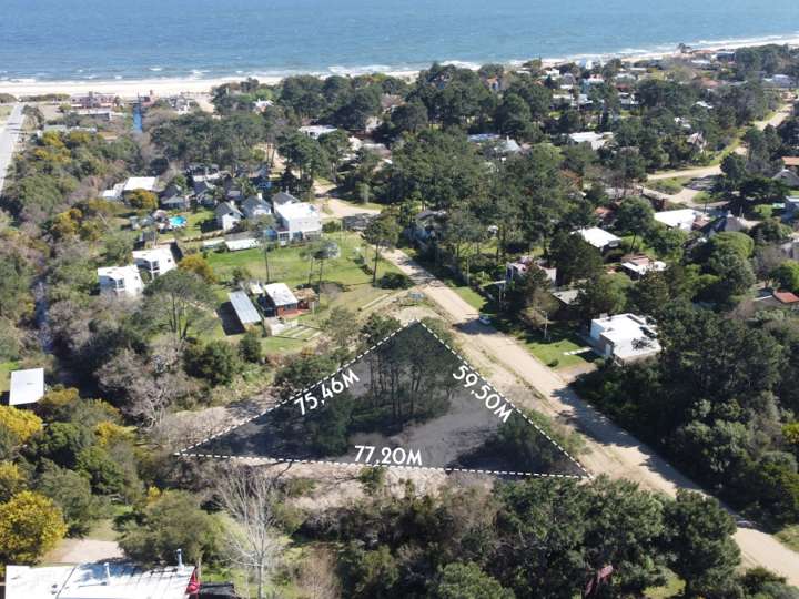 Terreno en venta en Av. Primera Punta Colorada, Maldonado