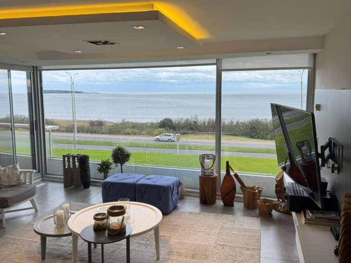 Apartamento en venta en Rambla Doctor Claudio Williman, Maldonado