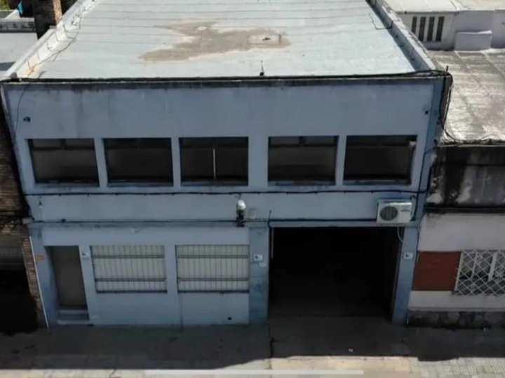 Comercial / Tienda en venta en Doctor Domingo Aramburú, Montevideo
