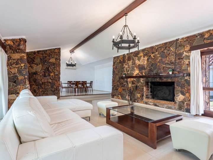 Casa en venta en Avenida Víctor Hugo, Maldonado