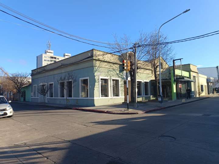 Comercial / Tienda en alquiler en Barrio Sur, Montevideo