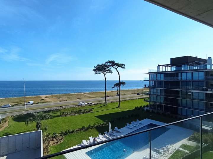 Apartamento en venta en Pinares, Maldonado