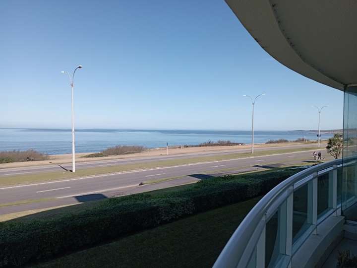 Apartamento en venta en Pinares, Maldonado