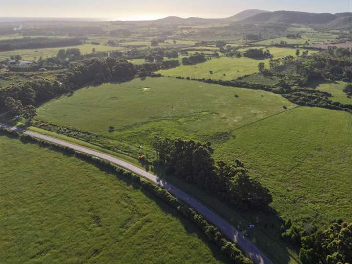 Granja en venta en Avenida del Argonauta, Maldonado