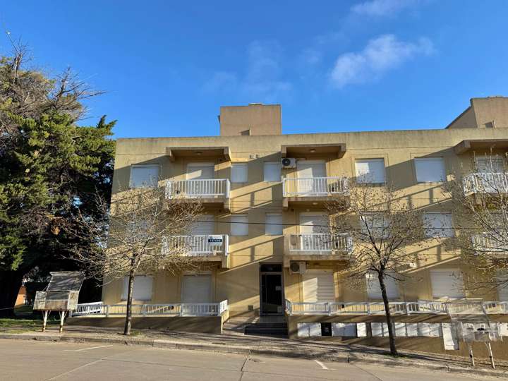 Departamento en venta en Avenida Bahía Blanca, Buenos Aires