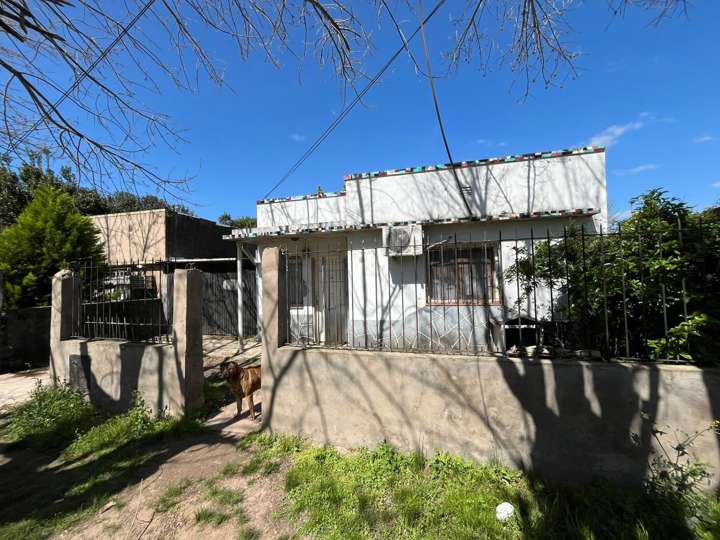 Casa en venta en Coronel Luis María Argüero, Buenos Aires