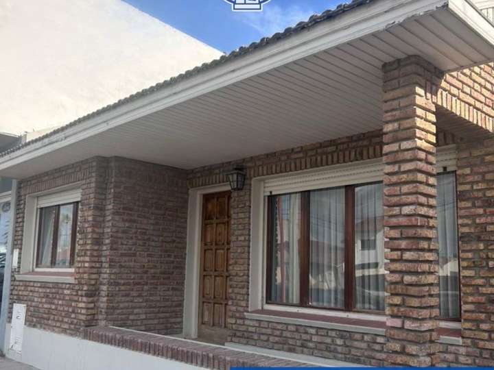 Casa en venta en 56 - Avenida San Martín, Tres Arroyos