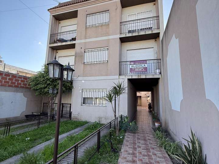 Departamento en alquiler en Ingeniero Emilio Mitre, 348, Buenos Aires