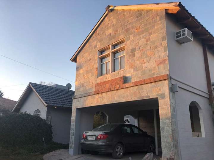 Casa en venta en Las Golondrinas, Neuquén