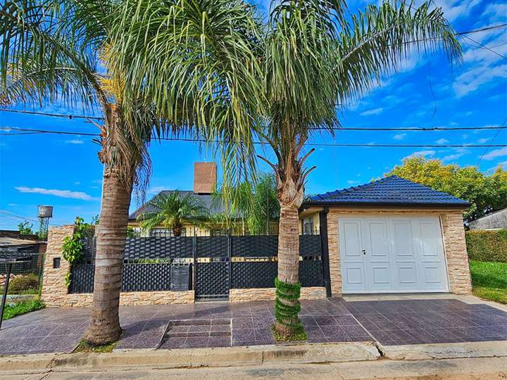 Casa en venta en Mitre, San José
