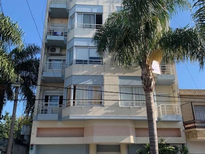 Departamento en venta en Mariano Moreno, 2647, Lomas del Mirador