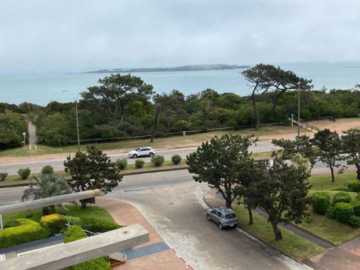 Apartamento en venta en Rambla Doctor Claudio Williman, Maldonado