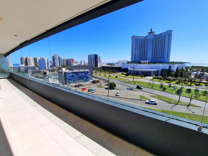 Apartamento en venta en Bulevar General José Gervasio Artigas, Maldonado