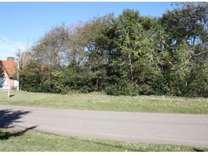 Terreno en venta en Avenida Montecarlo, Maldonado