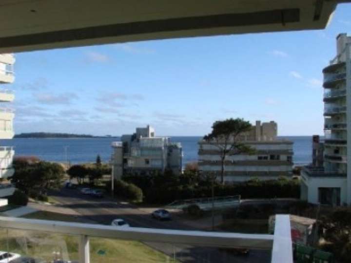 Apartamento en venta en Rambla Doctor Claudio Williman, Maldonado